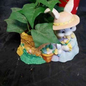 VINTAGE 1990S MRS.BUNNY IN EASTER ATIRE PORCELAIN PLANTER FIGURINE